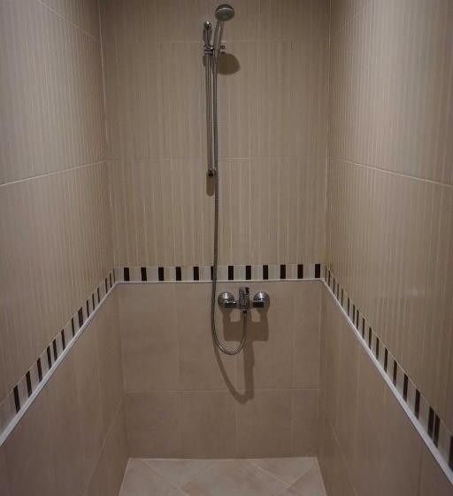 豪华房间, Ihtiman