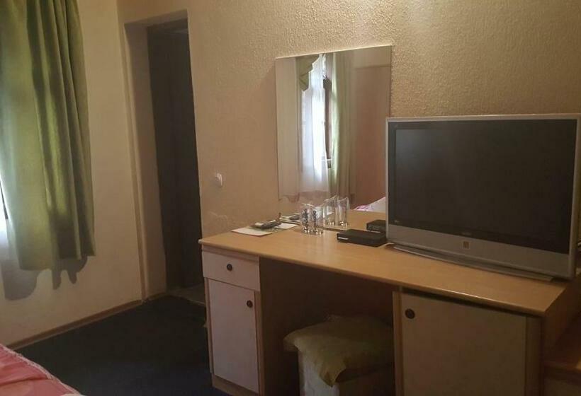 산전망 주니어 스위트, Complex Cherni Vrah