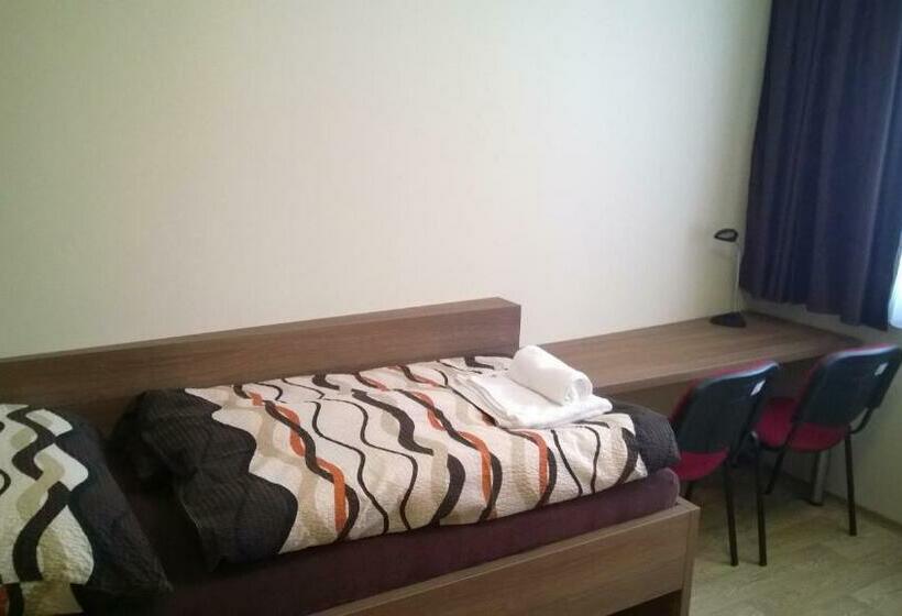 סוויטה, Penzion Toscana