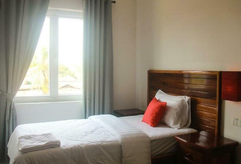 标准三人间, Sokha Home