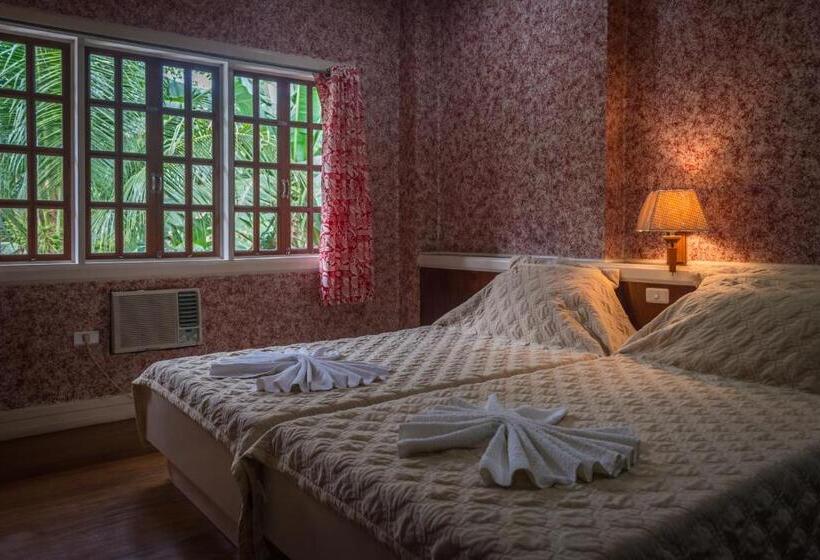 اتاق استاندارد, Stefanie Grace Paradise Inn