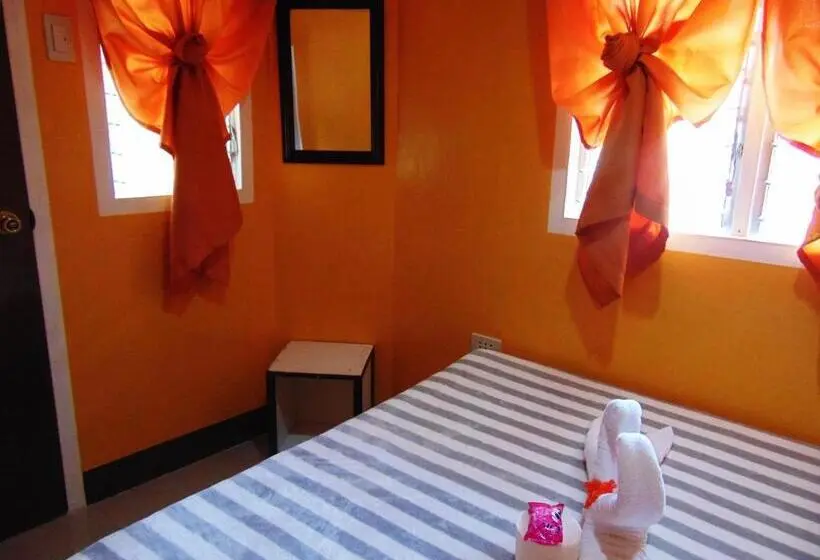 デラックスルーム, Stefanie Grace Paradise Inn