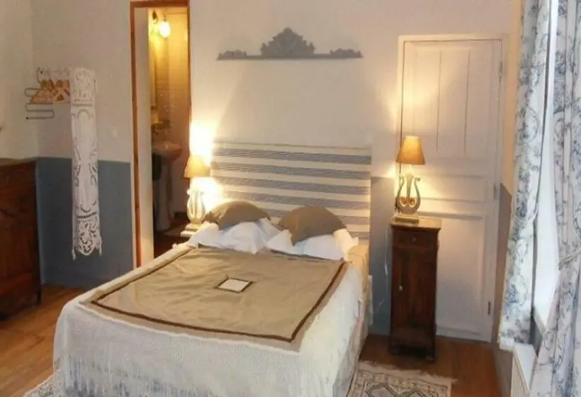 スタンダードルーム, B&b La Cense Du Pont