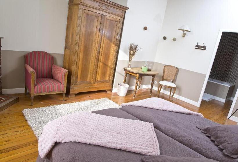 プールビュースタンダードルーム, Château Richelieu