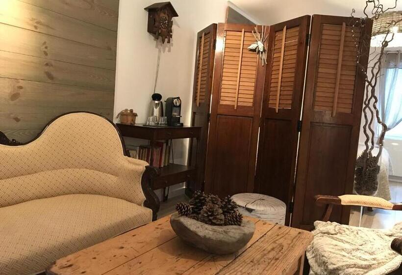 جناح مطلّ علي الحديقة, La Nicoulette