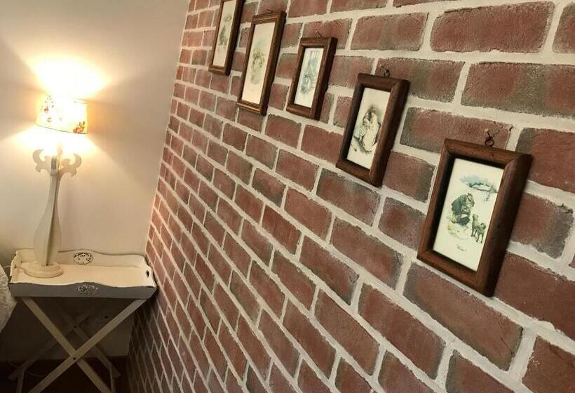 غرفة عائلية مطلّة علي الحديقة, La Nicoulette