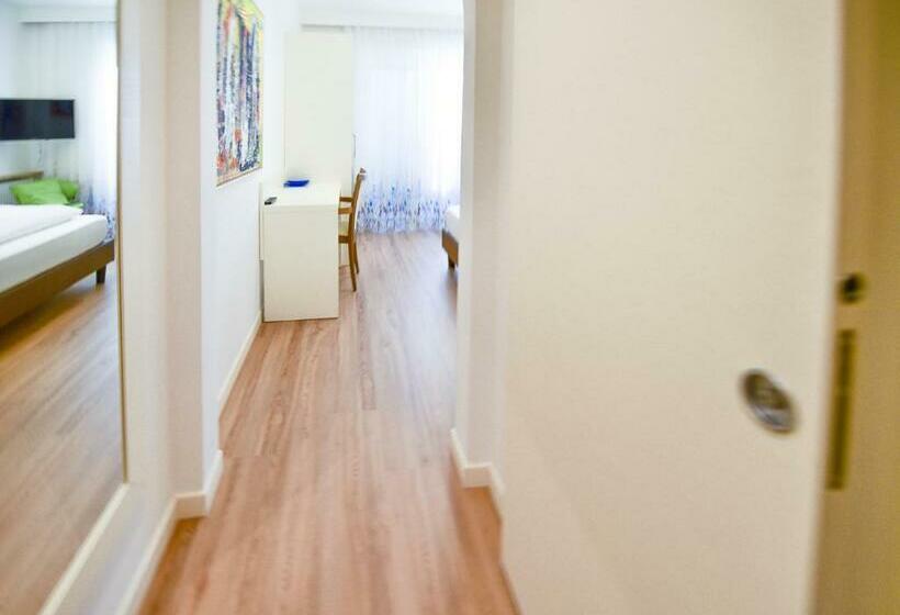 חדר סטנדרט יחיד עם מרפסת, Pension Martha