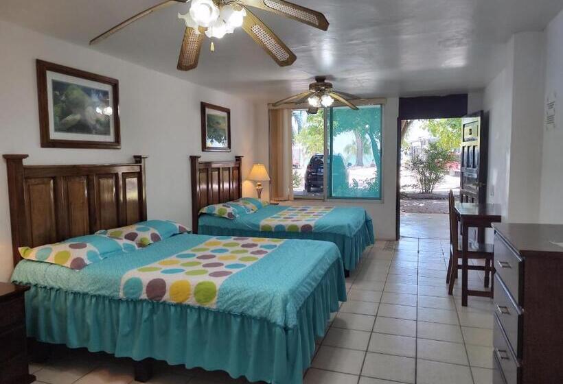 Quarto Estandar Vista Mar, Freedom Shores La Gringa Hotel   Universally Designed