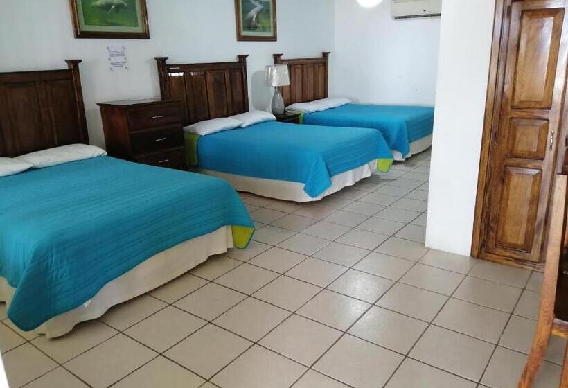 Triple Room Sea View, Freedom Shores La Gringa Hotel   Universally Designed