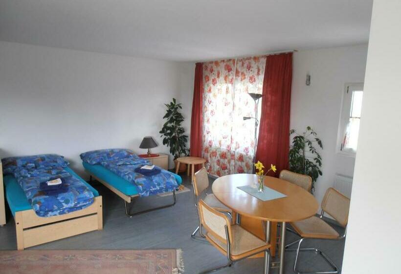 דירת חדר נוף לגינה, Don Camillo Gästehaus