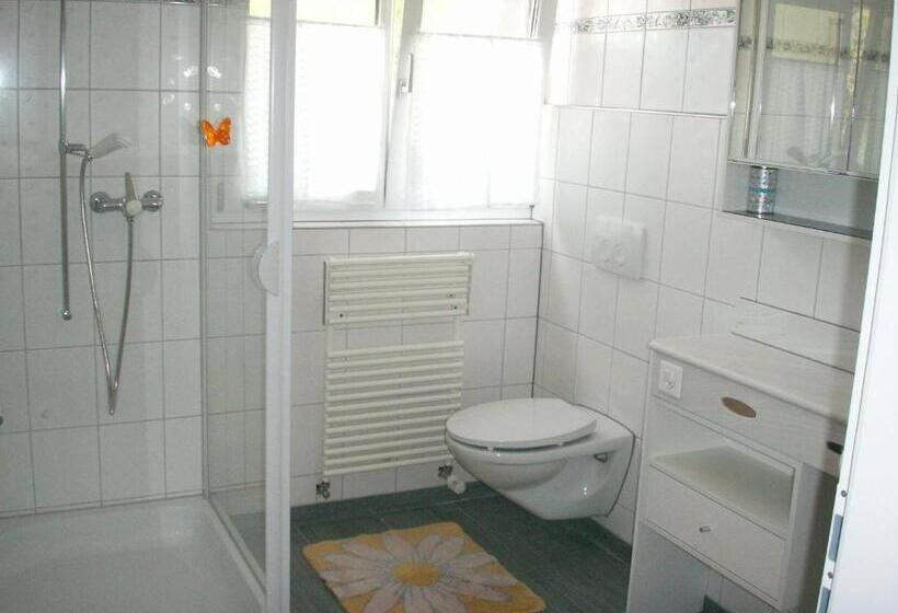 דירת חדר נוף לגינה, Don Camillo Gästehaus