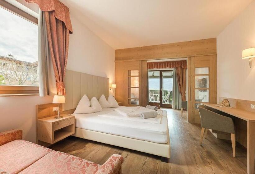 חדר משפחתי, Förstlerhof