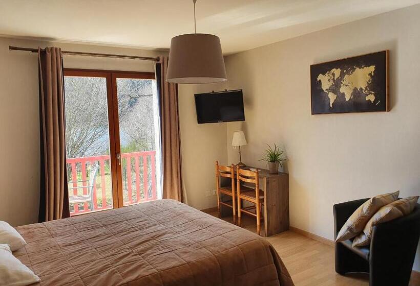 חדר סטנדרט עם מרפסת, Le Lac Des Moines