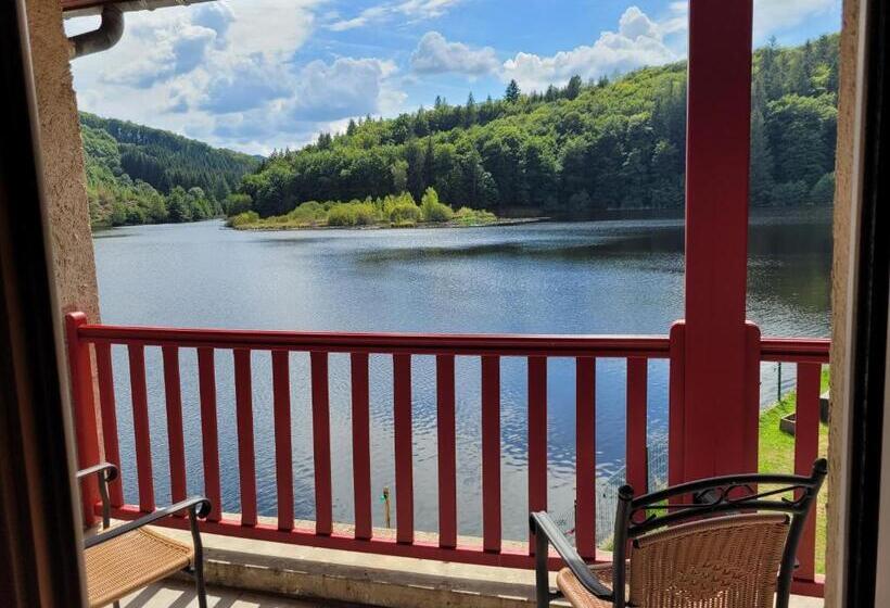 חדר סטנדרט לשלושה, Le Lac Des Moines