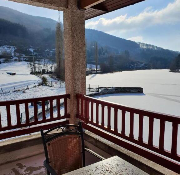 חדר משפחתי, Le Lac Des Moines