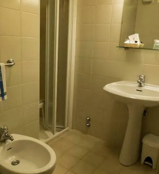 Standard Yhden Hengen Huone, Valdotain