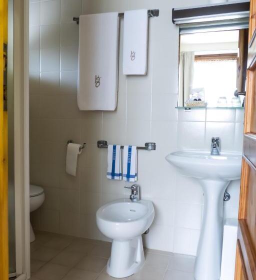 غرفة قياسية رباعية, Valdotain