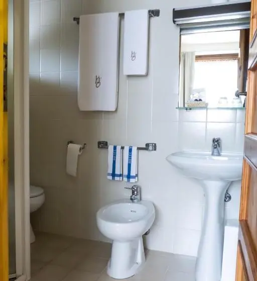 Standard Neljän Hengen Huone, Valdotain