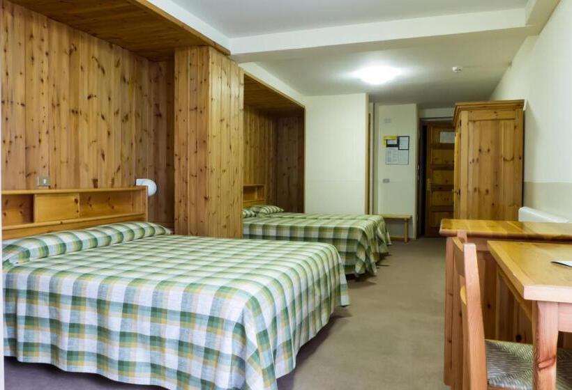 غرفة قياسية رباعية, Valdotain