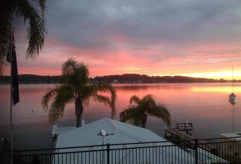 スーペリアールーム, Overnight Reflections B&b