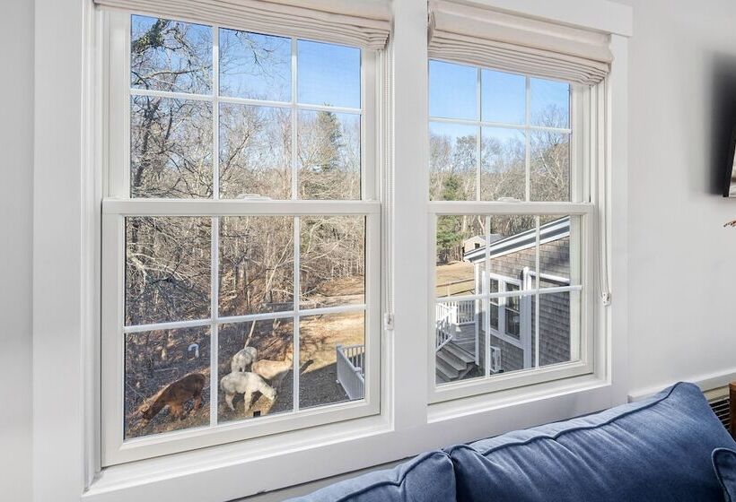 غرفة ديلوكس سرير كينج, Lambert S Cove Inn & Resort