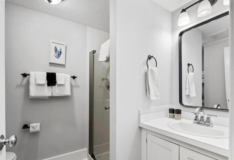 غرفة قياسية سرير كينج, Lambert S Cove Inn & Resort