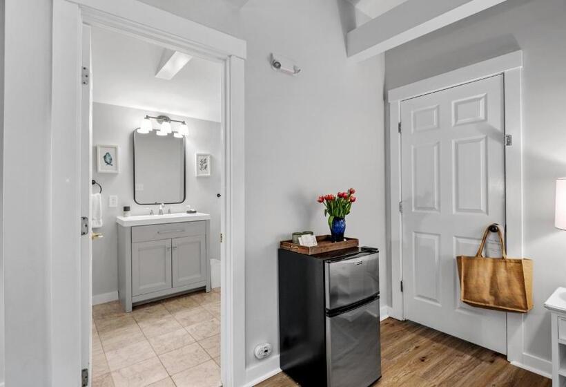 Quarto Superior Cama King, Lambert S Cove Inn & Resort