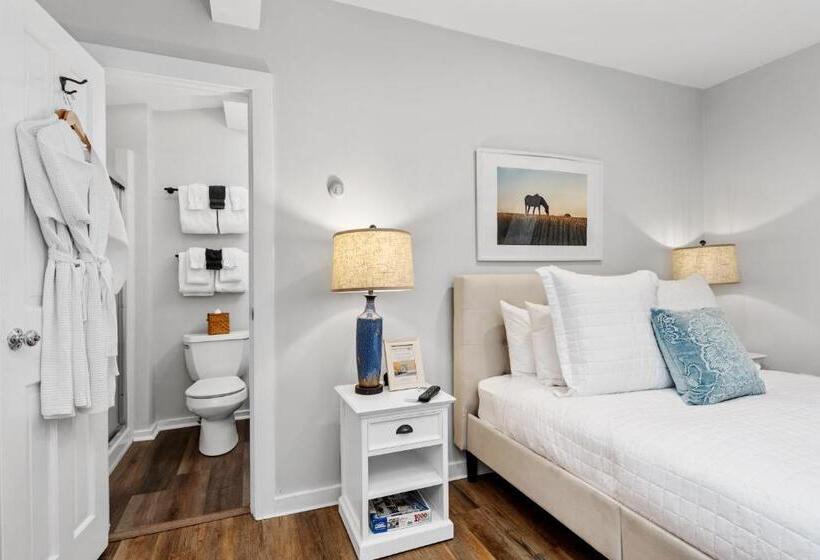 Quarto Deluxe, Lambert S Cove Inn & Resort