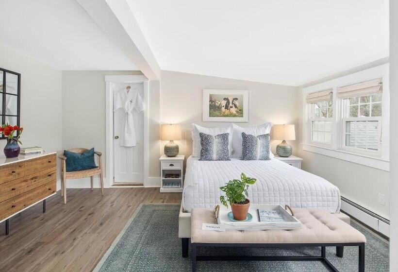 غرفة قياسية مزوَّدة بشُرفة, Lambert S Cove Inn & Resort