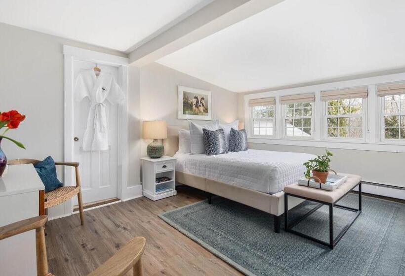 غرفة قياسية مزوَّدة بشُرفة, Lambert S Cove Inn & Resort