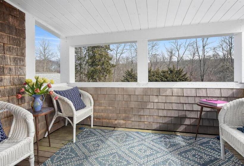 غرفة قياسية مزوَّدة بشُرفة, Lambert S Cove Inn & Resort