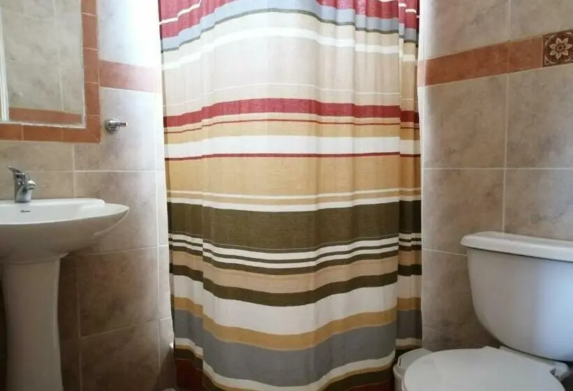 スタンダードルーム, Hostal Apuwara