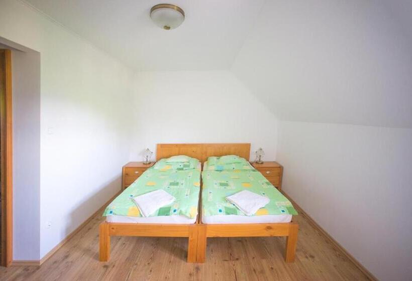 غرفة قياسية, Juhfark Fogadó és Borház