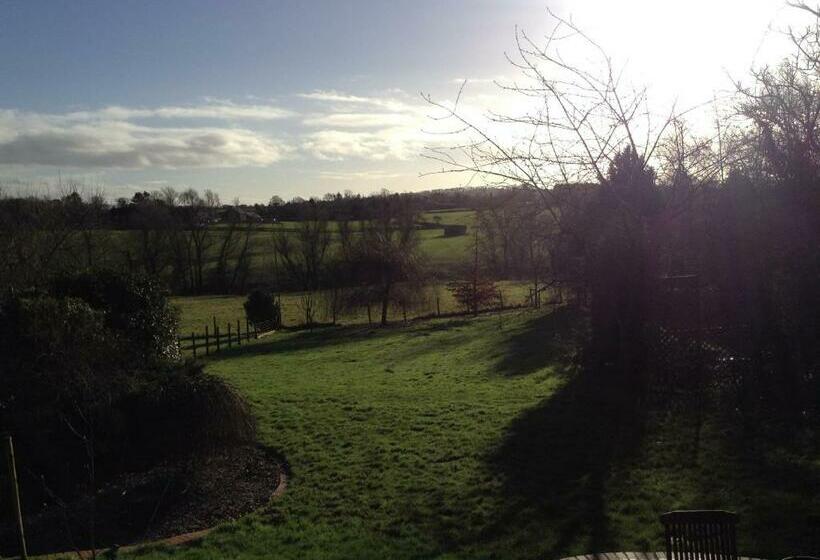 غرفة سوبيريور سرير كينج, Redroofs