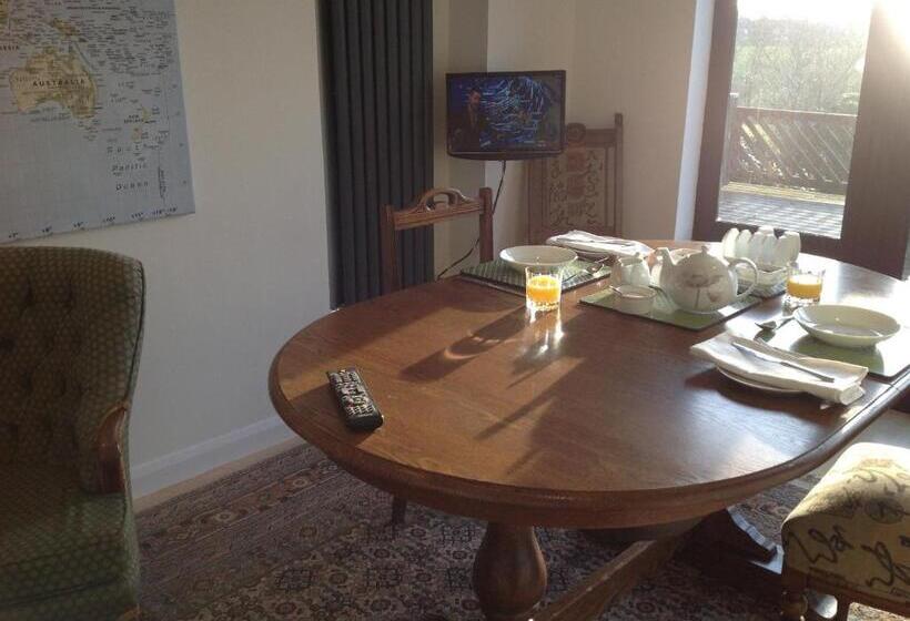 غرفة سوبيريور سرير كينج, Redroofs