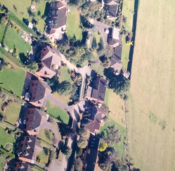 غرفة قياسية سرير كينج, Redroofs