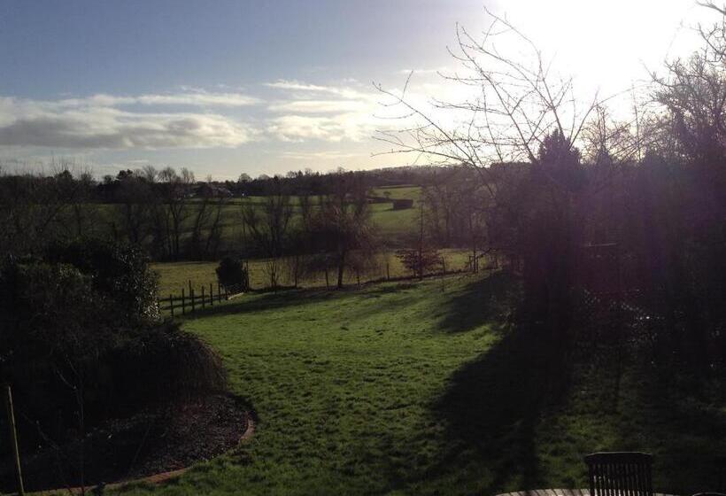 غرفة قياسية سرير كينج, Redroofs