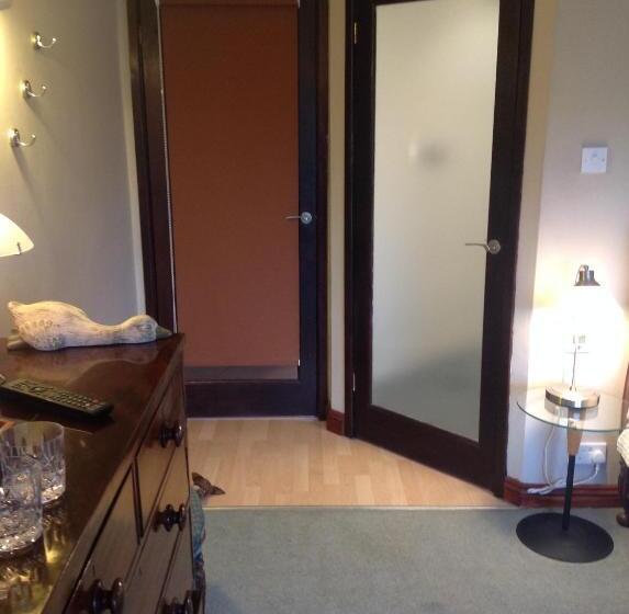 غرفة قياسية سرير كينج, Redroofs