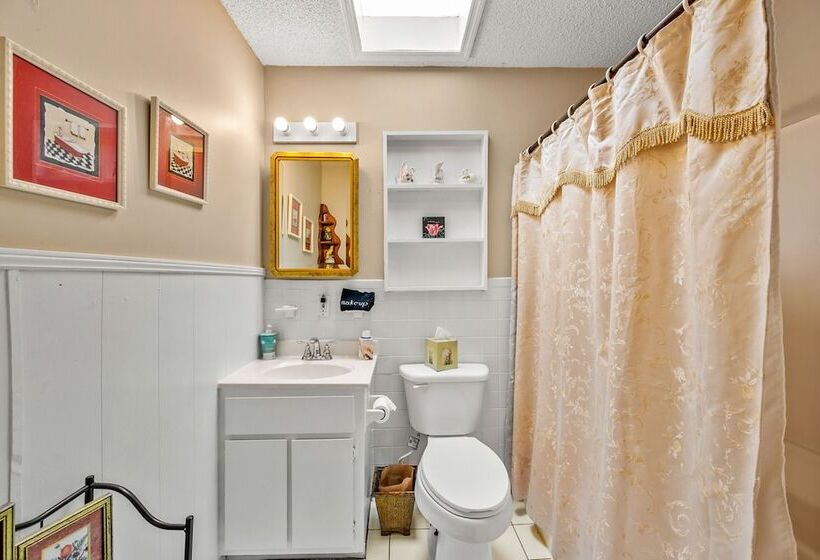 جناح سوبيريور, Goodbread House Bed And Breakfast