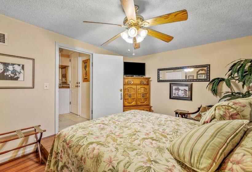 Люкс Superior, Goodbread House Bed And Breakfast