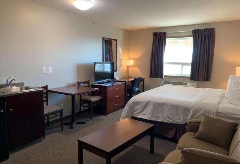 מיטת קינג בסוויטה, Surestay Hotel By Best Western Bassano