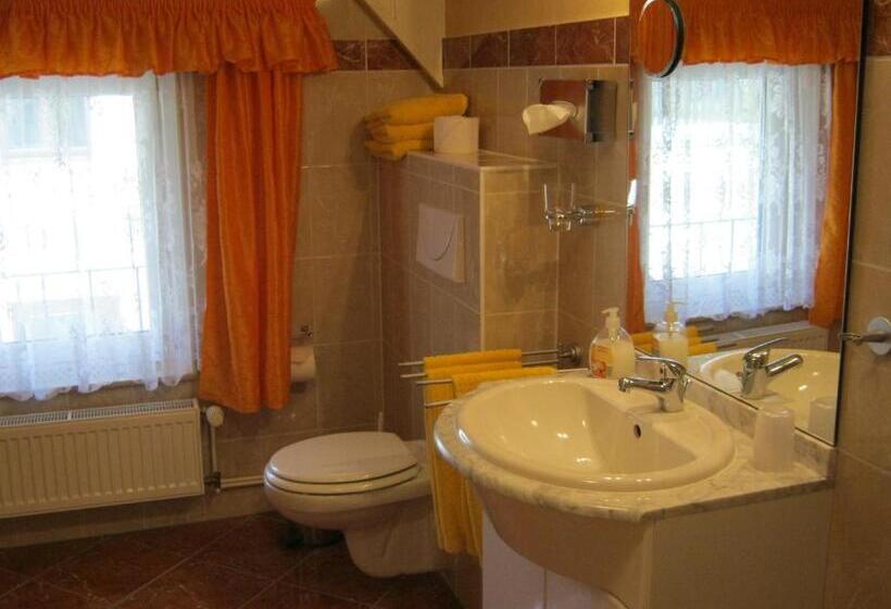 Номер Стандарт Трехместный, Gästehaus Am Schwarzer See