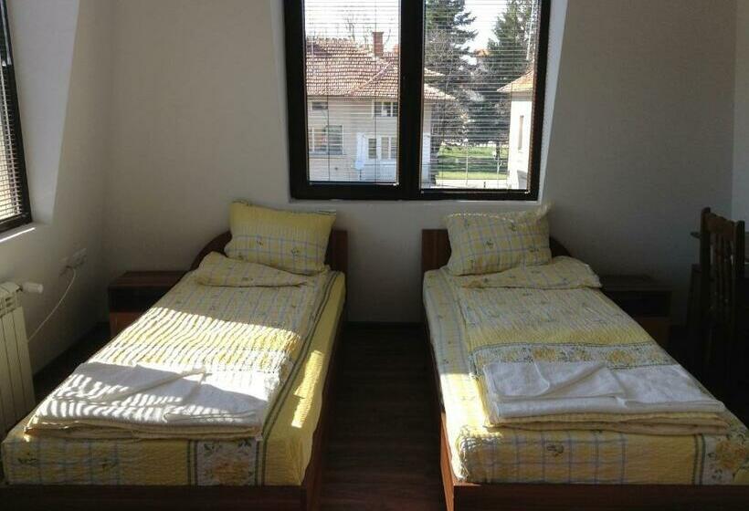 标准间, Guest House Luchi