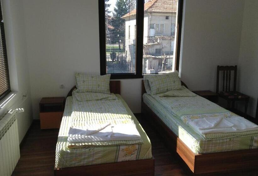 标准间, Guest House Luchi