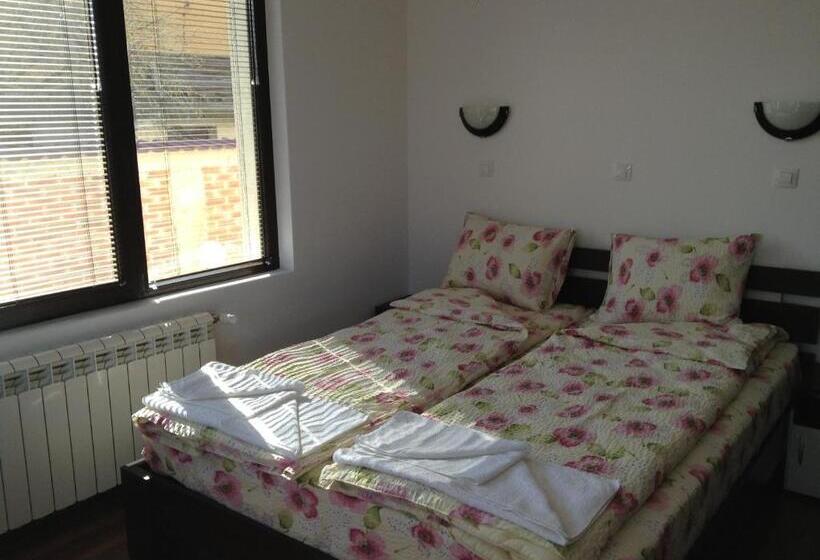 标准三人间, Guest House Luchi