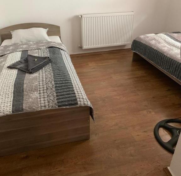 غرفة ديلوكس, Toscan Panzió