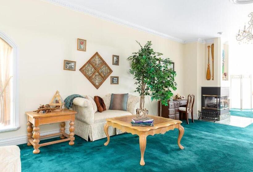 带大床的标准间, Greystone On Golden Lake