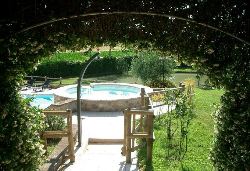 آپارتمان 1 خوابه, B&b Borgo Tre Case