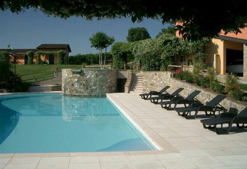 דירת חדר, B&b Borgo Tre Case