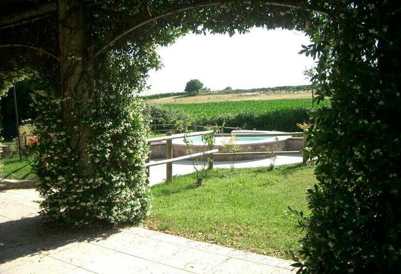 דירת חדר, B&b Borgo Tre Case